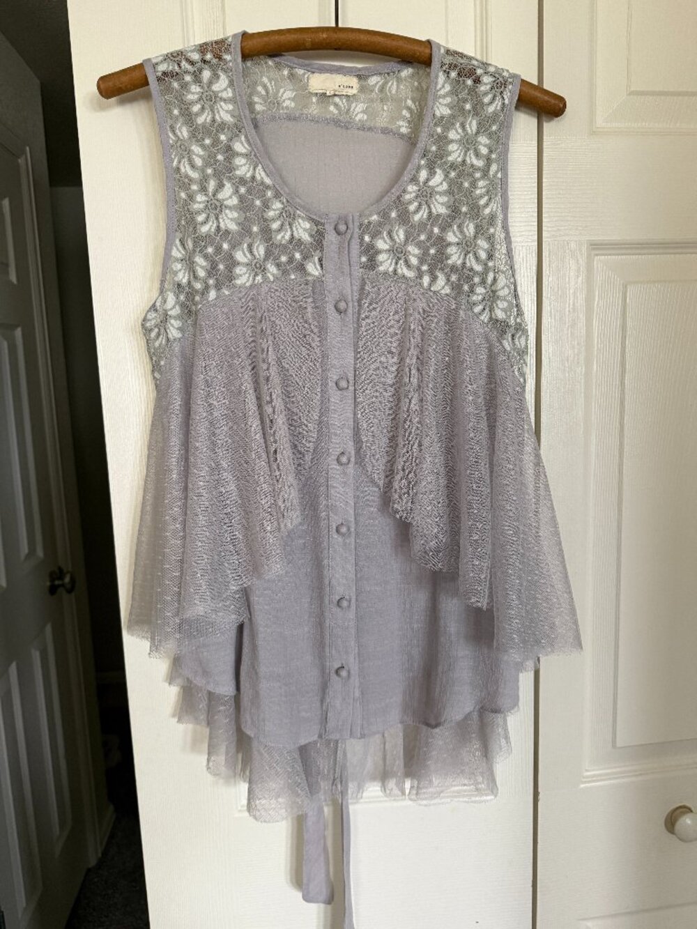 A'reve sleeveless button front tunic